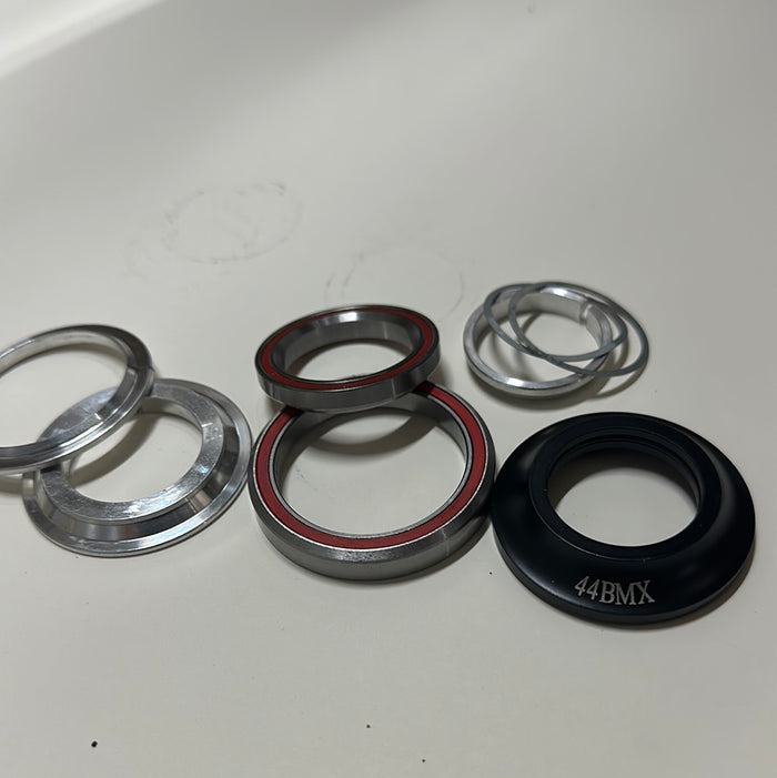 44BMX 1-1/8-1.5" Tapered titanium Headset