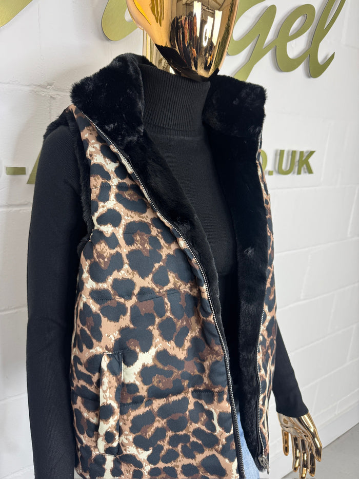 Reversible Leopard Gillet