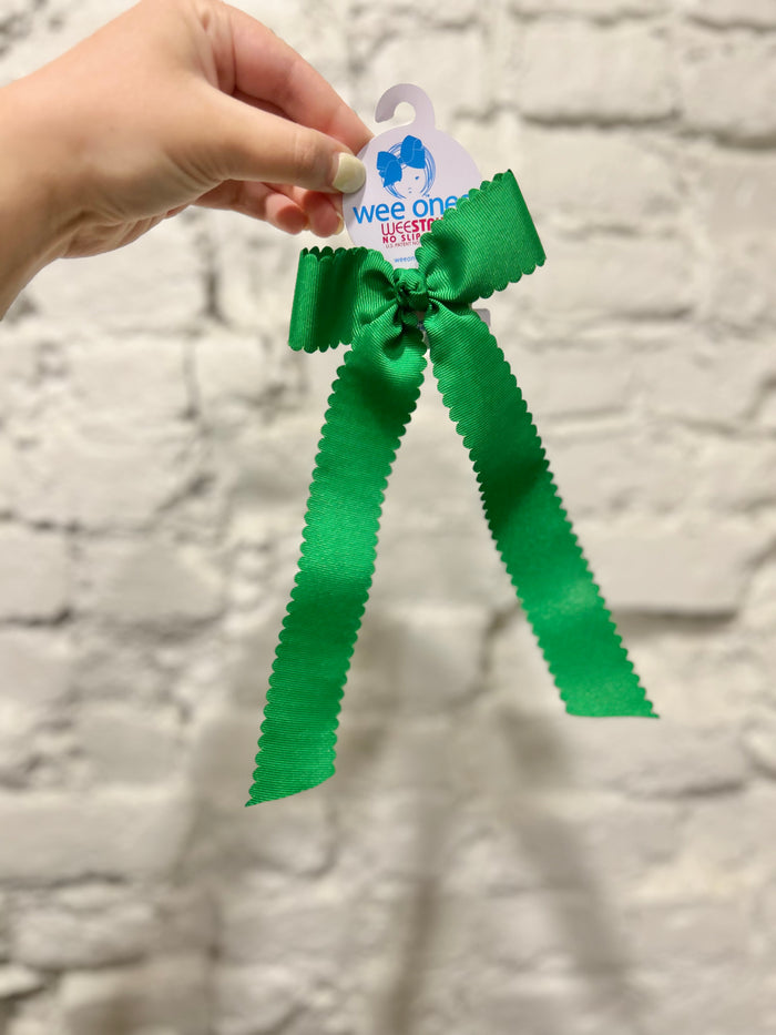 Wee Ones Bows - Bowtie Medium - Scalloped Kelly Green