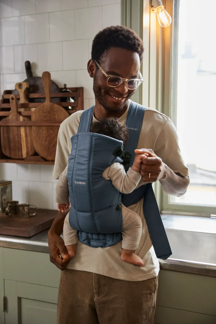 BabyBjorn - Mini Baby Carrier - Woven Vintage Indigo