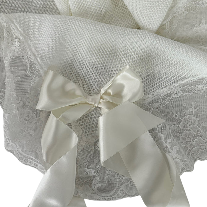 Bianca White with Ivory Luxe Knitted Blanket