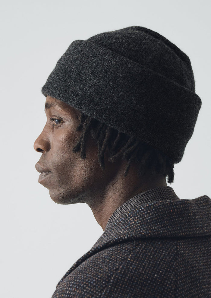 Washed Lambswool Beanie | Charcoal