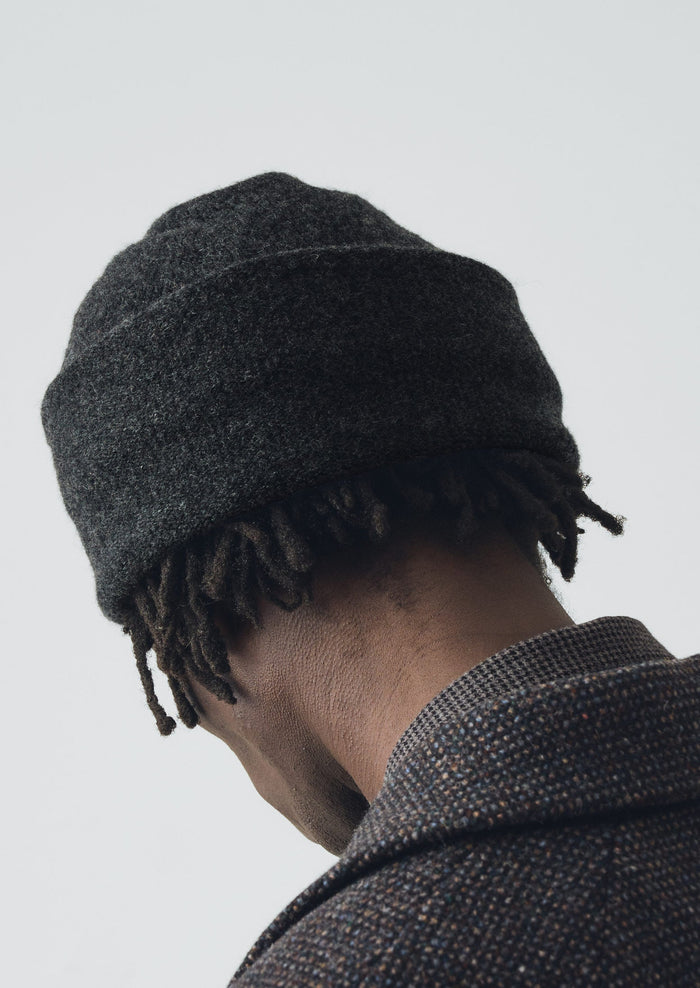 Washed Lambswool Beanie | Charcoal